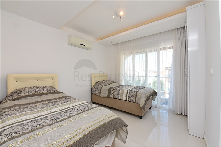 دوبلكس فاخرة - في مركز مدينة الانيا - جانب شاطئ كليوباترا 