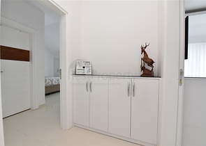 دوبلكس فاخرة - في مركز مدينة الانيا - جانب شاطئ كليوباترا 