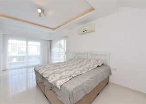 دوبلكس فاخرة - في مركز مدينة الانيا - جانب شاطئ كليوباترا 