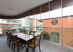 دوبلكس فاخرة - في مركز مدينة الانيا - جانب شاطئ كليوباترا 