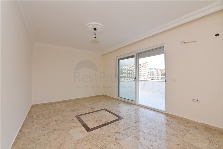 دوبلكس واسعة - اطلالة مفتوحة - سعر مميز - في مهموتلار / الانيا 