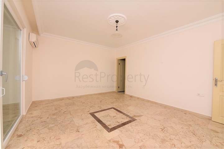 دوبلكس واسعة - اطلالة مفتوحة - سعر مميز - في مهموتلار / الانيا 