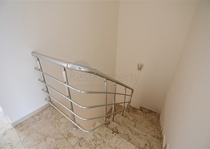 دوبلكس واسعة - اطلالة مفتوحة - سعر مميز - في مهموتلار / الانيا 