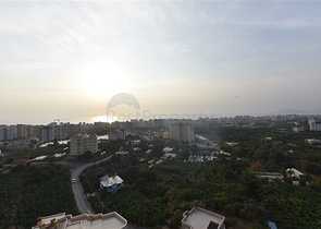 دوبلكس واسعة - اطلالة مفتوحة - سعر مميز - في مهموتلار / الانيا 