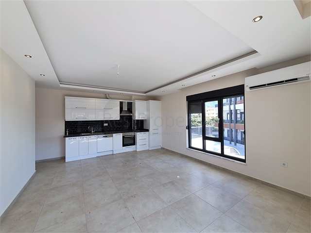 مجمع سكني فاخر - شقة غرفة وصالة - منطقة حيوية - في اوبا / الانيا 