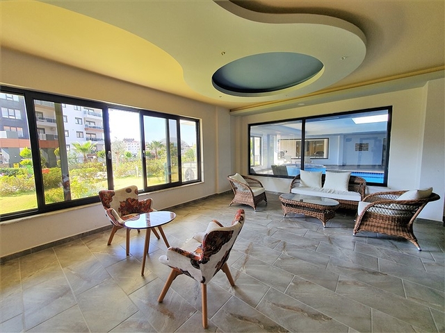 مجمع سكني فاخر - شقة غرفة وصالة - منطقة حيوية - في اوبا / الانيا 