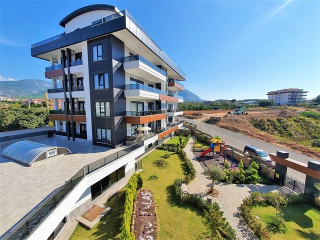 مجمع سكني فاخر - شقة غرفة وصالة - منطقة حيوية - في اوبا / الانيا 