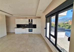 مجمع سكني فاخر - شقة غرفة وصالة - منطقة حيوية - في اوبا / الانيا 