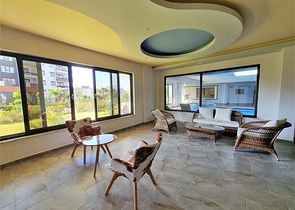 مجمع سكني فاخر - شقة غرفة وصالة - منطقة حيوية - في اوبا / الانيا 