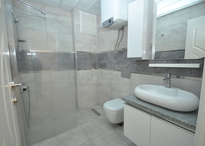 شقة مفروشة - ضمن مجمع سكني حديث - الانيا 