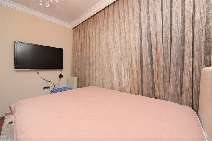 ضمن مجمع اول صف على البحر - شقة فاخرة 2 غرفة وصالة في مركز الانيا 