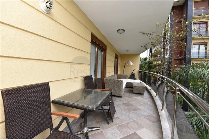 ضمن مجمع اول صف على البحر - شقة فاخرة 2 غرفة وصالة في مركز الانيا 