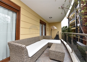 ضمن مجمع اول صف على البحر - شقة فاخرة 2 غرفة وصالة في مركز الانيا 