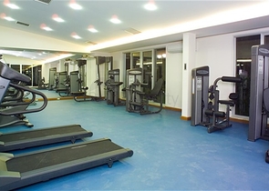 ضمن مجمع اول صف على البحر - شقة فاخرة 2 غرفة وصالة في مركز الانيا 