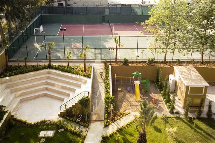 مجمع فاخر -اول صف على البحر - مركز الانيا - شقة مفروشة غرفتين وصالة 