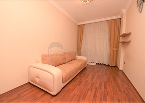 مجمع فاخر -اول صف على البحر - مركز الانيا - شقة مفروشة غرفتين وصالة 