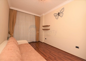 مجمع فاخر -اول صف على البحر - مركز الانيا - شقة مفروشة غرفتين وصالة 