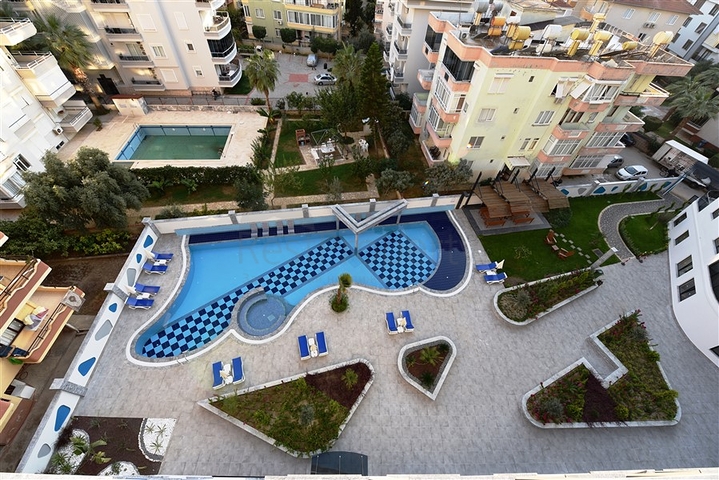 شقة ضمن مجمع حديث - مركز مدينة الانيا 