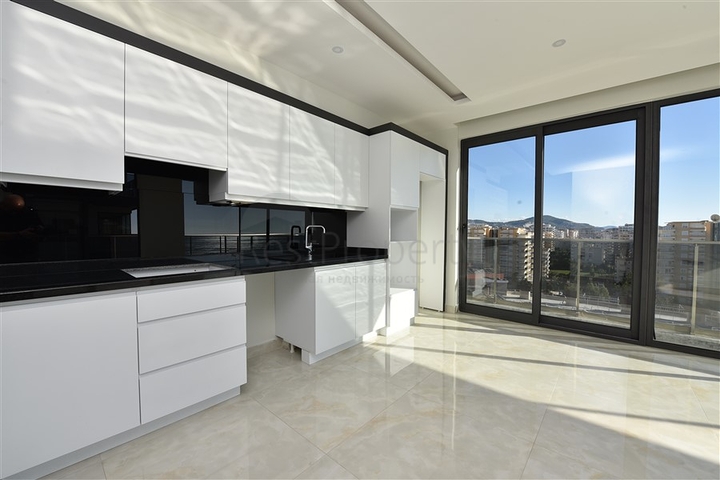 اطلالة بحرية مباشرة - شقة 2 غرفة وصالة - مجمع خمس نجوم - الانيا 