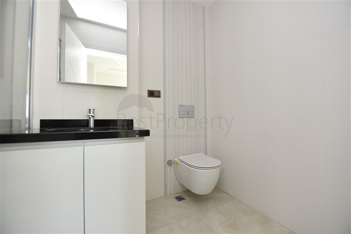 اطلالة بحرية مباشرة - شقة 2 غرفة وصالة - مجمع خمس نجوم - الانيا 