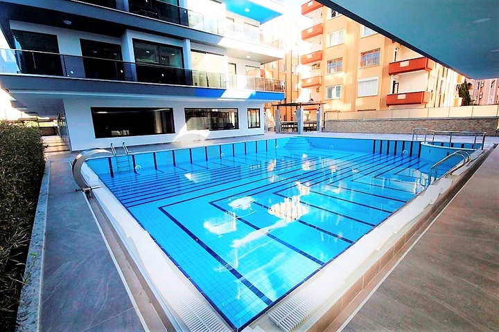 اطلالة بحرية مباشرة - شقة 2 غرفة وصالة - مجمع خمس نجوم - الانيا 