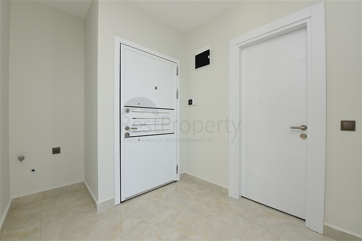 اطلالة بحرية مباشرة - شقة 2 غرفة وصالة - مجمع خمس نجوم - الانيا 