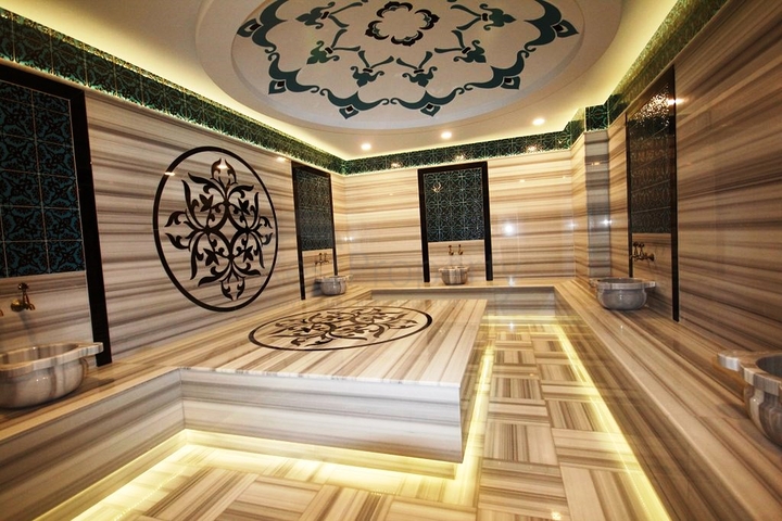 اطلالة بحرية مباشرة - شقة 2 غرفة وصالة - مجمع خمس نجوم - الانيا 