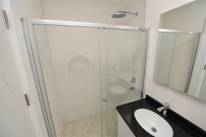 اطلالة بحرية مباشرة - شقة 2 غرفة وصالة - مجمع خمس نجوم - الانيا 