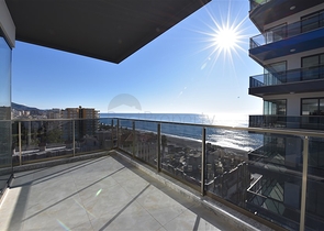 اطلالة بحرية مباشرة - شقة 2 غرفة وصالة - مجمع خمس نجوم - الانيا 