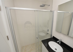 اطلالة بحرية مباشرة - شقة 2 غرفة وصالة - مجمع خمس نجوم - الانيا 