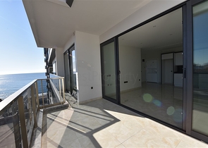 اطلالة بحرية - ضمن مجمع سكني حديث - شقة 1 غرفة وصالة في مهموتلار / الانيا