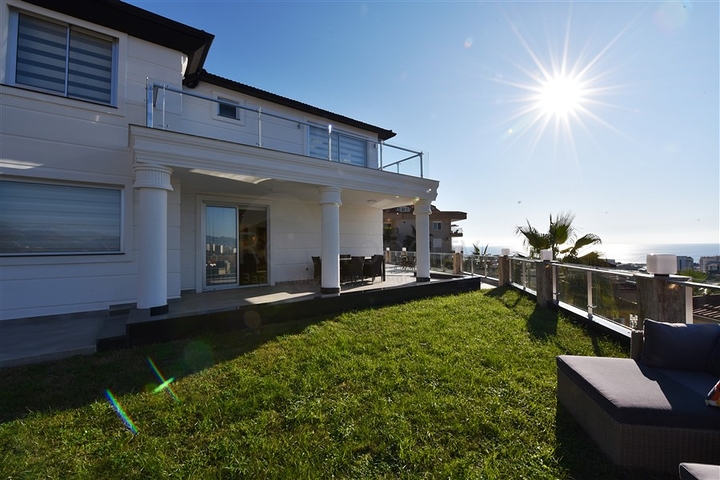 فيلا مستقلة - تصميم طابقين -فرش فاخر - منطقة كارجي جاك / الانيا 