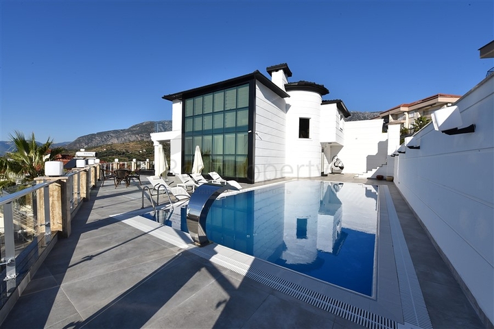 فيلا مستقلة - تصميم طابقين -فرش فاخر - منطقة كارجي جاك / الانيا 