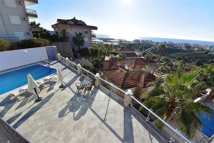 فيلا مستقلة - تصميم طابقين -فرش فاخر - منطقة كارجي جاك / الانيا 