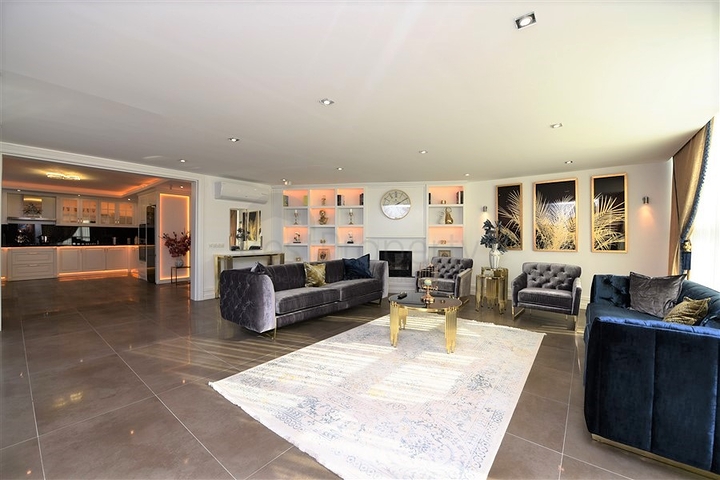 فيلا مستقلة - تصميم طابقين -فرش فاخر - منطقة كارجي جاك / الانيا 