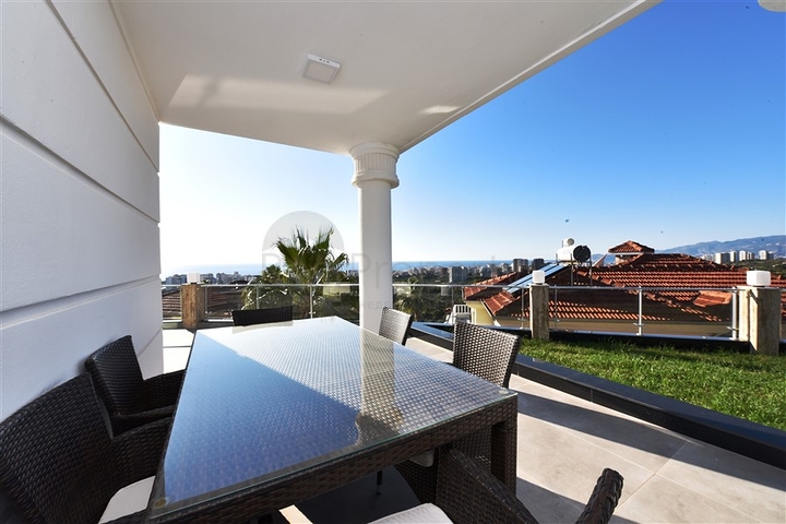 فيلا مستقلة - تصميم طابقين -فرش فاخر - منطقة كارجي جاك / الانيا 