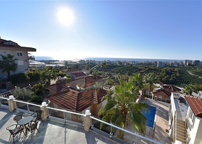 فيلا مستقلة - تصميم طابقين -فرش فاخر - منطقة كارجي جاك / الانيا 