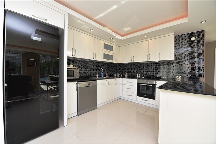 فيلا مستقلة - مسبح خاص - في منطقة كارجي جاك / الانيا 