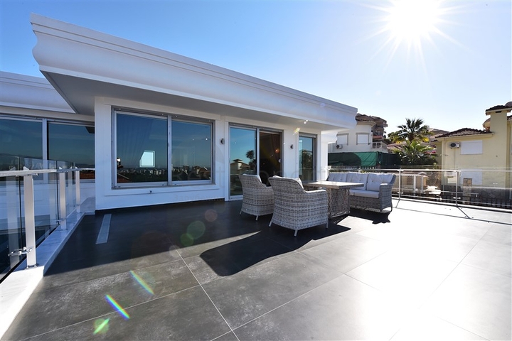 اطلالة بحر - تراس واسع - فيلا مفروشة فاخرة في كارجي جاك / الانيا 