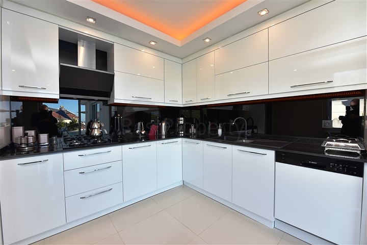 اطلالة بحر - تراس واسع - فيلا مفروشة فاخرة في كارجي جاك / الانيا 