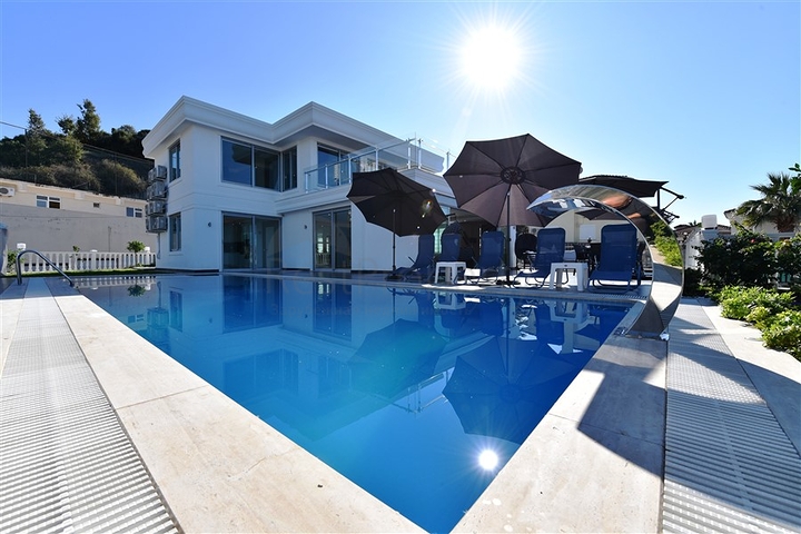 اطلالة بحر - تراس واسع - فيلا مفروشة فاخرة في كارجي جاك / الانيا 