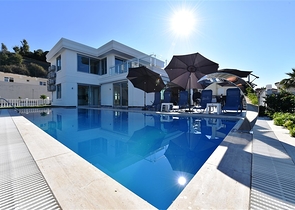 اطلالة بحر - تراس واسع - فيلا مفروشة فاخرة في كارجي جاك / الانيا 