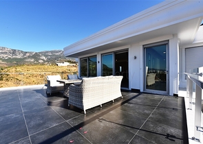 اطلالة بحر - تراس واسع - فيلا مفروشة فاخرة في كارجي جاك / الانيا 