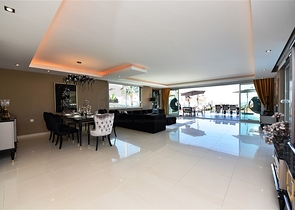 اطلالة بحر - تراس واسع - فيلا مفروشة فاخرة في كارجي جاك / الانيا 