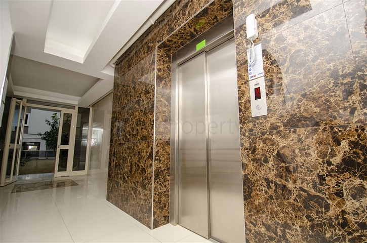 بنتهاوس 4 + 1 في مجمع 600 متر إلى البحر في كونيالتي