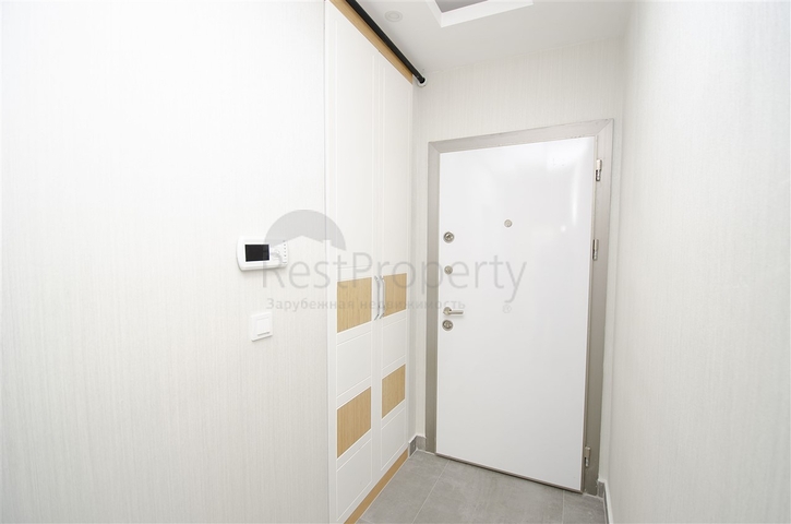 بنتهاوس 4 + 1 في مجمع 600 متر إلى البحر في كونيالتي