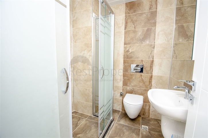 بنتهاوس 4 + 1 في مجمع 600 متر إلى البحر في كونيالتي