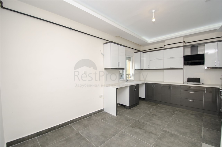 بنتهاوس 4 + 1 في مجمع 600 متر إلى البحر في كونيالتي