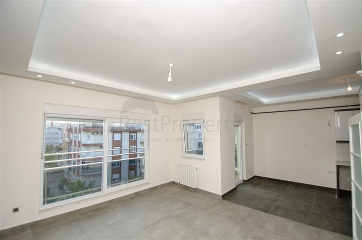 بنتهاوس 4 + 1 في مجمع 600 متر إلى البحر في كونيالتي