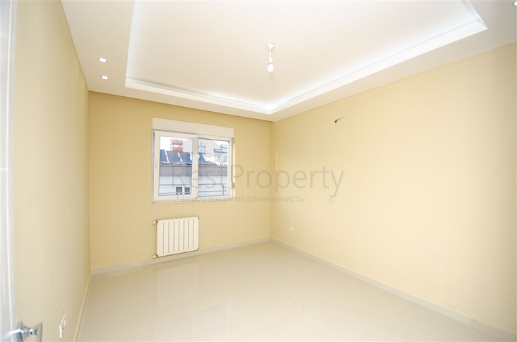 بنتهاوس 4 + 1 في مجمع 600 متر إلى البحر في كونيالتي